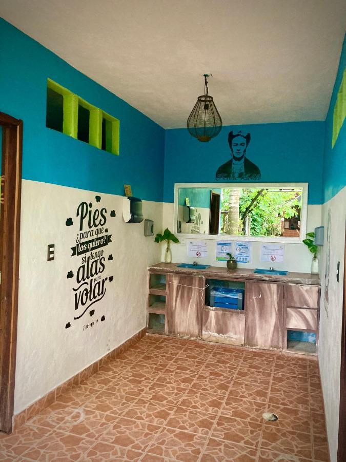 Yaxche Centro Hostal Y Camping バカラル エクステリア 写真