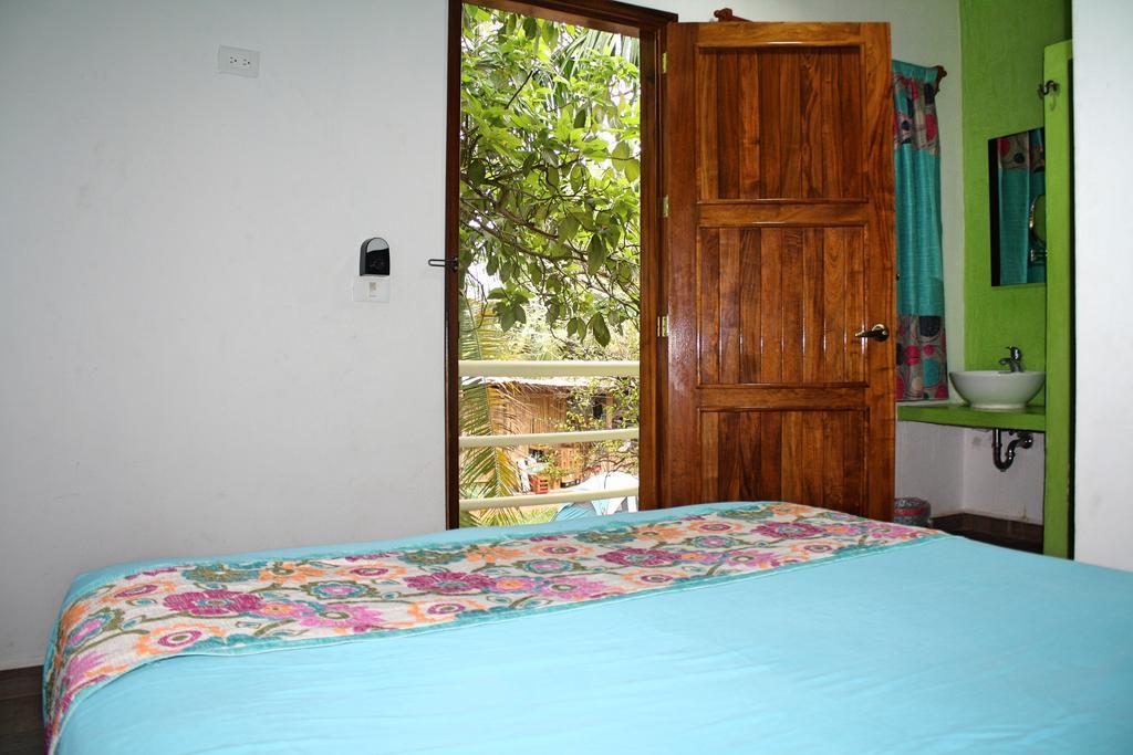 Yaxche Centro Hostal Y Camping バカラル エクステリア 写真