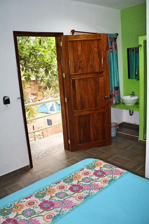 Yaxche Centro Hostal Y Camping バカラル エクステリア 写真
