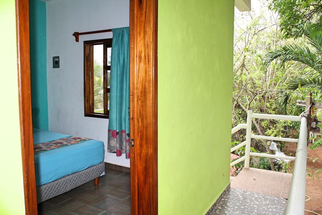 Yaxche Centro Hostal Y Camping バカラル エクステリア 写真