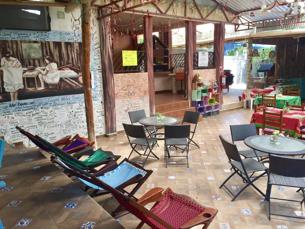 Yaxche Centro Hostal Y Camping バカラル エクステリア 写真