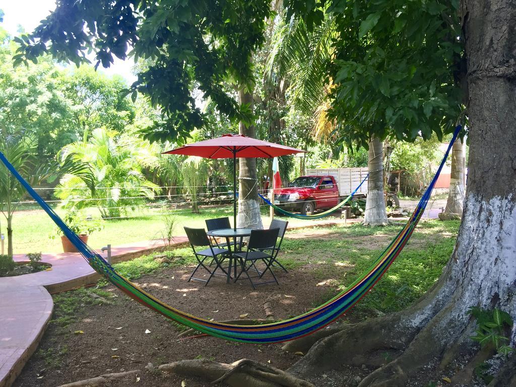 Yaxche Centro Hostal Y Camping バカラル エクステリア 写真
