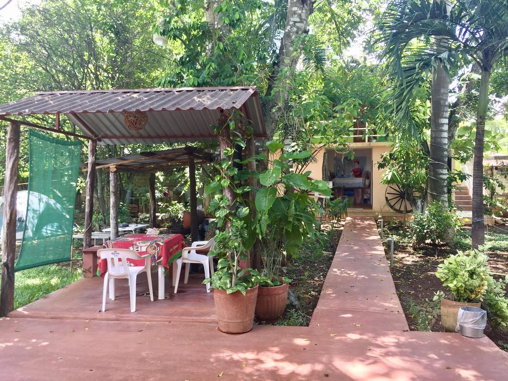 Yaxche Centro Hostal Y Camping バカラル エクステリア 写真